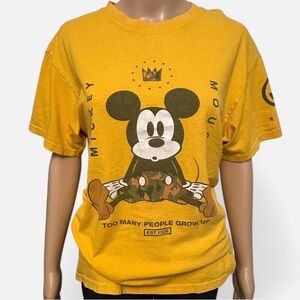 Vintage Mickey Mouse Disney Graphic Tee Men’s medium